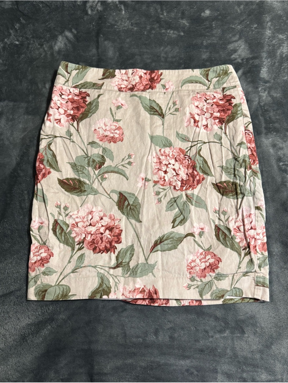 Ann Taylor Loft Pink Floral 100% Cotton Straight Knee Length Pencil Skirt size 8